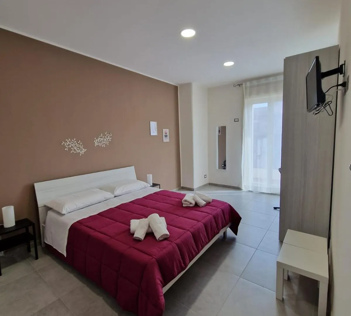 B&B Sei Palme Aeroporto di Catania Fontana Rossa